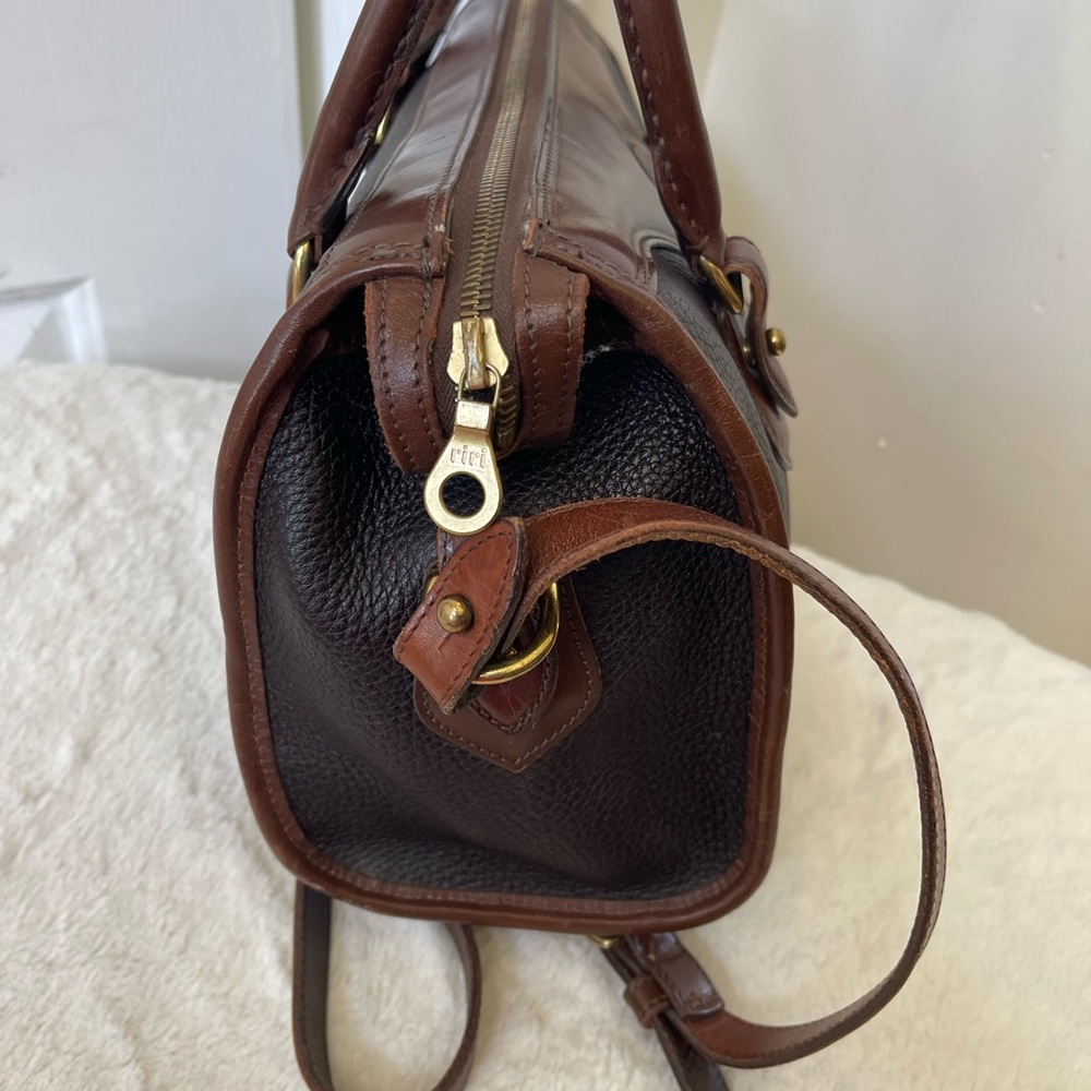 Dooney and Bourke all weather leather Bag EUC - Picture 11 of 12
